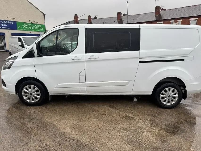 Used Ford Transit Custom Limited 2022 White Van
