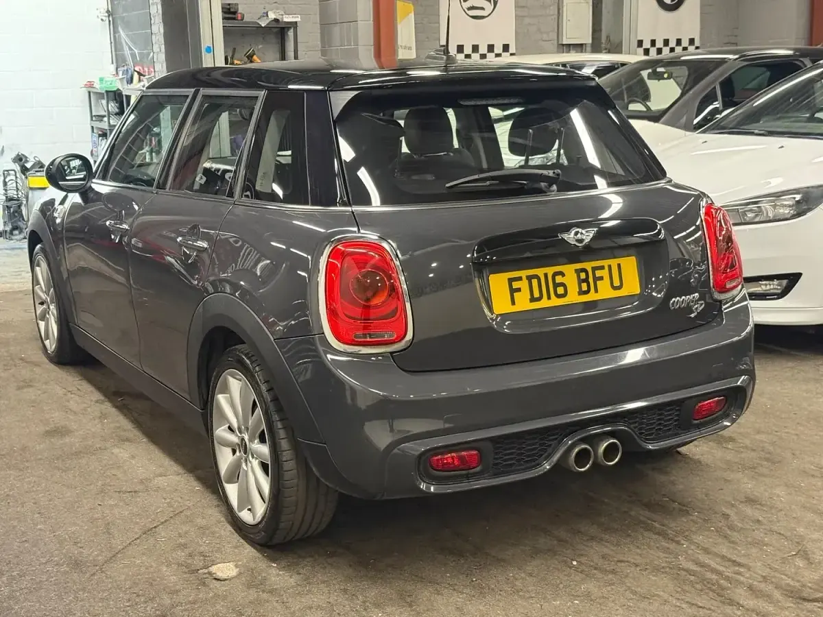 Used Mini Cooper S Hatch 170 HP (125 kW) 2016 Grey Hatchback