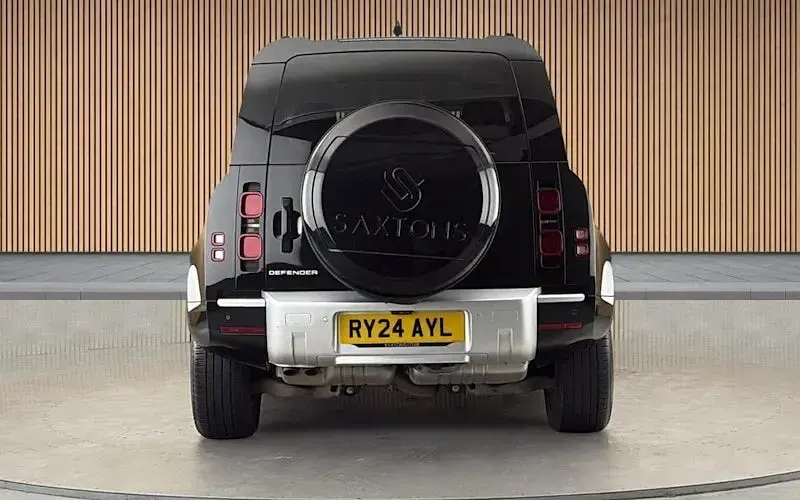 Used Land Rover Defender S 250 HP (183 kW) 2023 Santorini black SUV