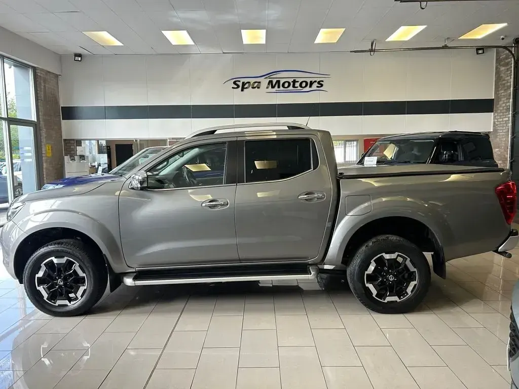 Used Nissan Navara Tekna 190 HP (139 kW) 2021 Grey Pickup