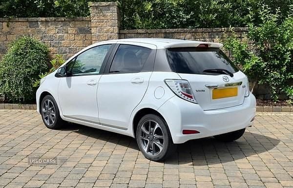 Used Toyota Yaris Trend 2013 White Hatchback