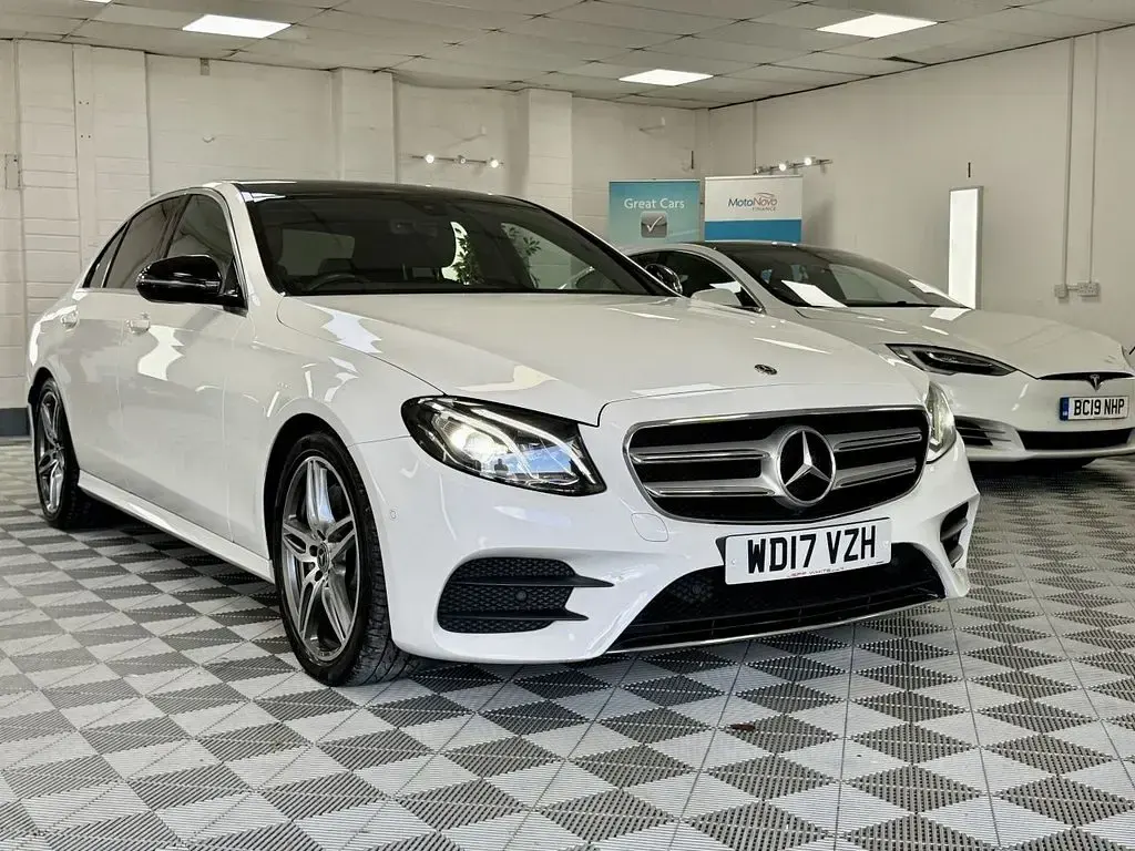 Used Mercedes E220 AMG line 194 HP (142 kW) 2017 White Sedan