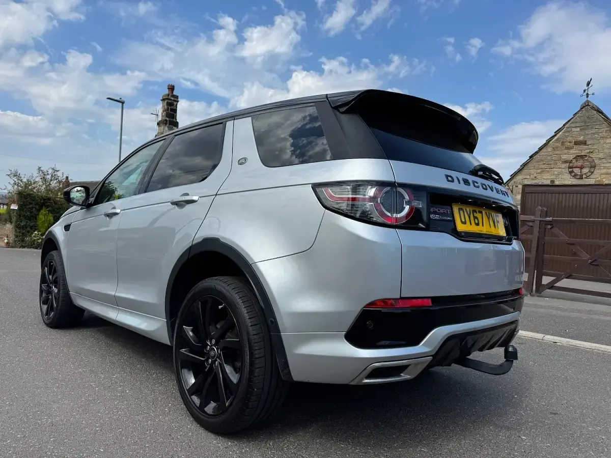 Used Land Rover Discovery Sport HSE Dynamic 180 HP (132 kW) 2017 Silver SUV