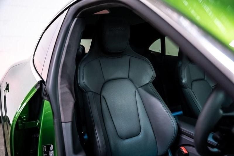 Used Porsche Taycan 500 kW (680 HP) 2023 Green Estate