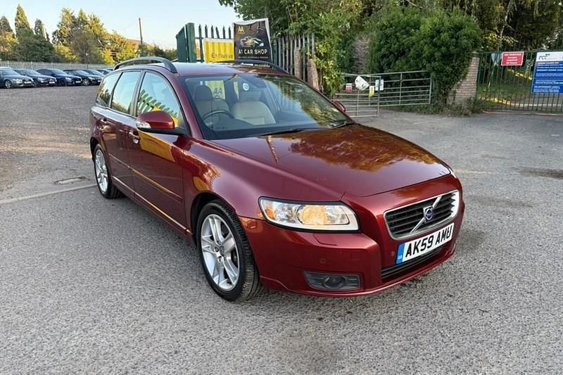 Red Used 2009 Volvo V50 SE Estate | £3,495 (Fair price) - Image 1/1
