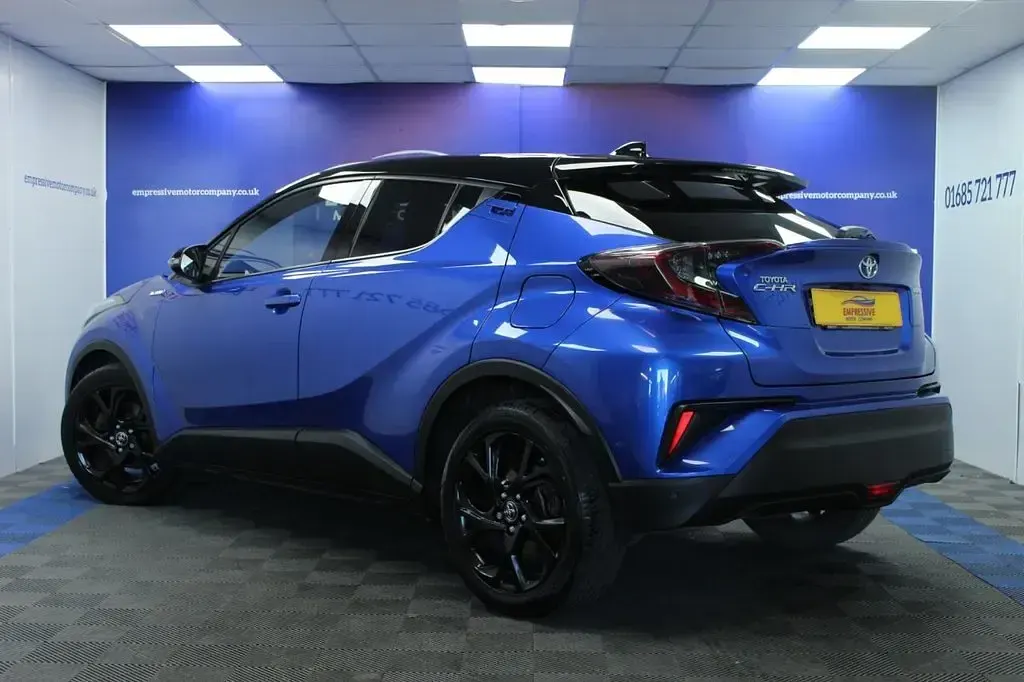Used Toyota C-HR 122 HP (89 kW) 2019 Blue SUV