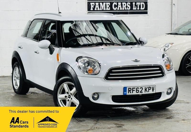 White Used 2013 Mini Cooper D Hatchback | £3,995 (Good price) - Image 1/4