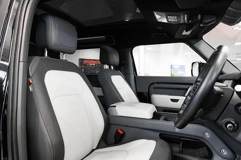 Used Land Rover Defender SE Dynamic 2022 Black SUV