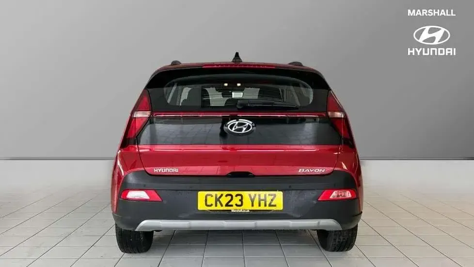 Usado Hyundai Bayon SE 100 HP (73 kW) 2023 Vermelho SUV