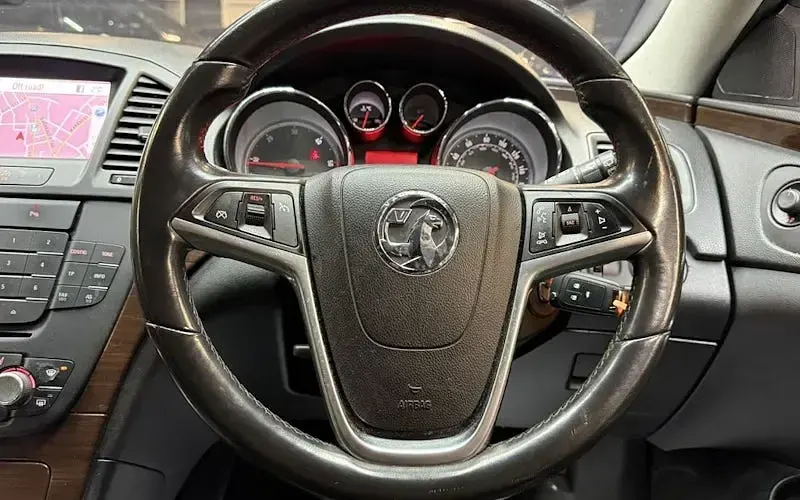 Used Vauxhall Insignia Elite 160 HP (117 kW) 2011 Silver Hatchback