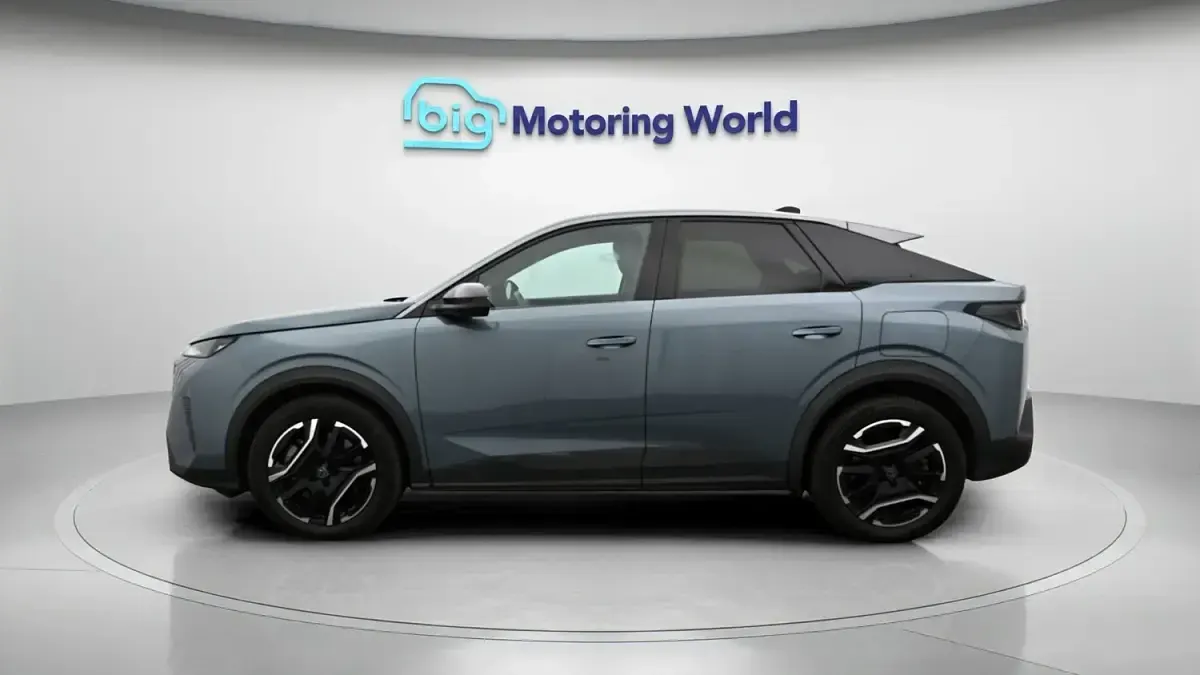 Used Peugeot 3008 Allure 156 kW (213 HP) 2024 Blue SUV