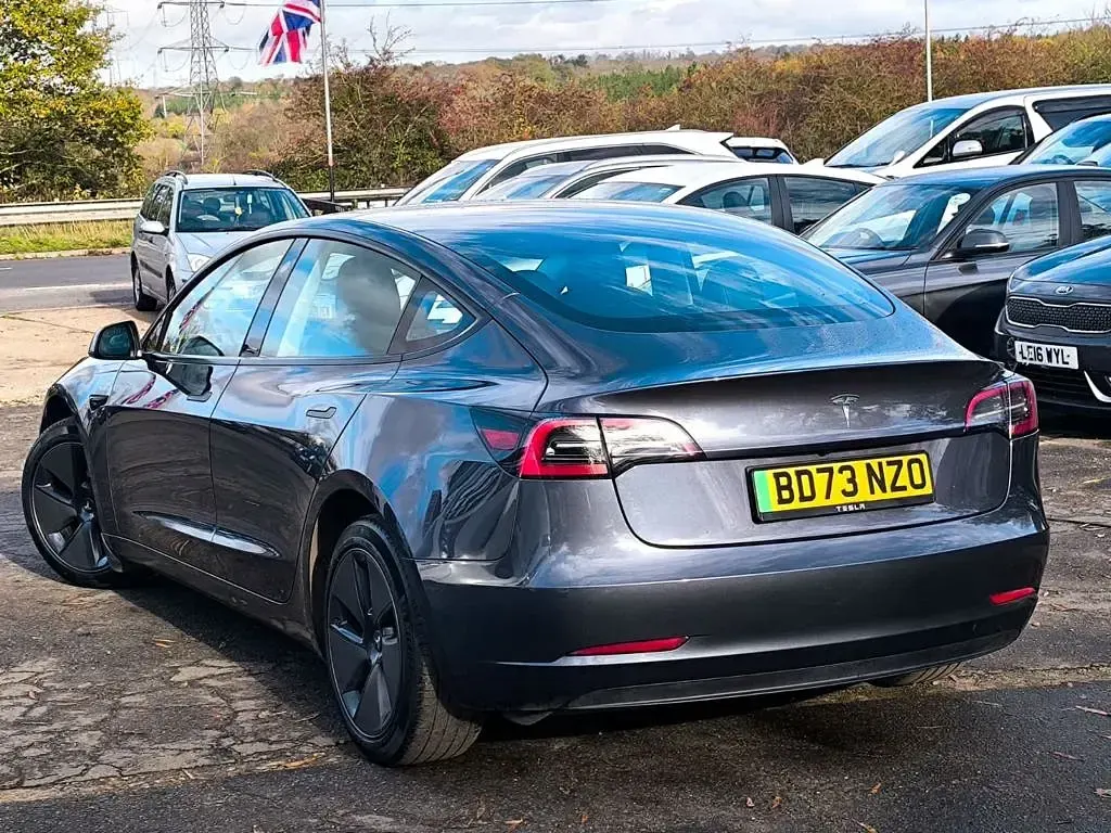 Used Tesla Model 3 Long Range RWD 235 kW (320 HP) 2023 Sedan