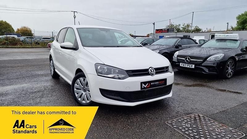 White Used 2014 VW Polo SE Hatchback | £7,495 (Good price) - Image 1/3