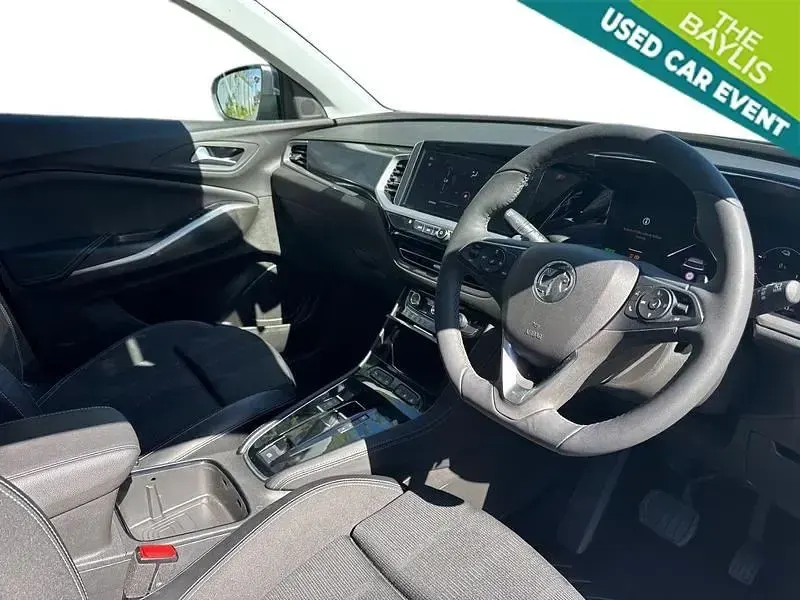 Second-hand Vauxhall Grandland X 2024 Alb SUV