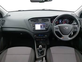 Used Hyundai i20 Premium 100 HP (73 kW) 2019 Grey Hatchback