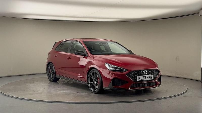 Used Hyundai i30 280 HP (205 kW) 2023 Sunset red pearl