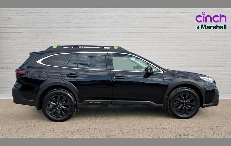 Usado Subaru Outback 166 CV (122 kW) 2024 Negro Familiar
