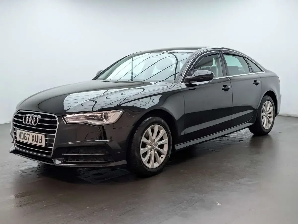 Usado Audi A6 Comfort 190 HP (139 kW) 2018 Preto Sedan
