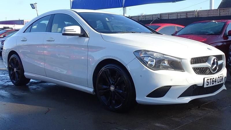 Used Mercedes CLA220 2014 White Sedan