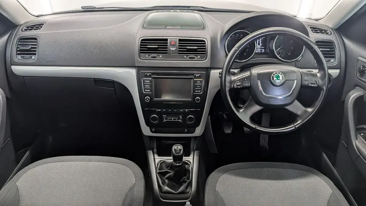 Used Skoda Yeti GreenLine 105 HP (77 kW) 2013 Black SUV