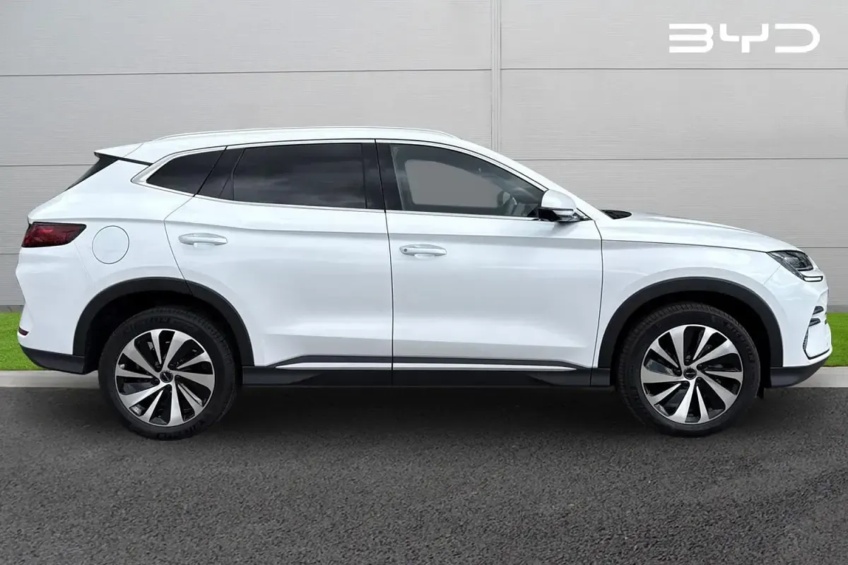 Used BYD Seal U Comfort 324 HP (238 kW) 2025 White SUV