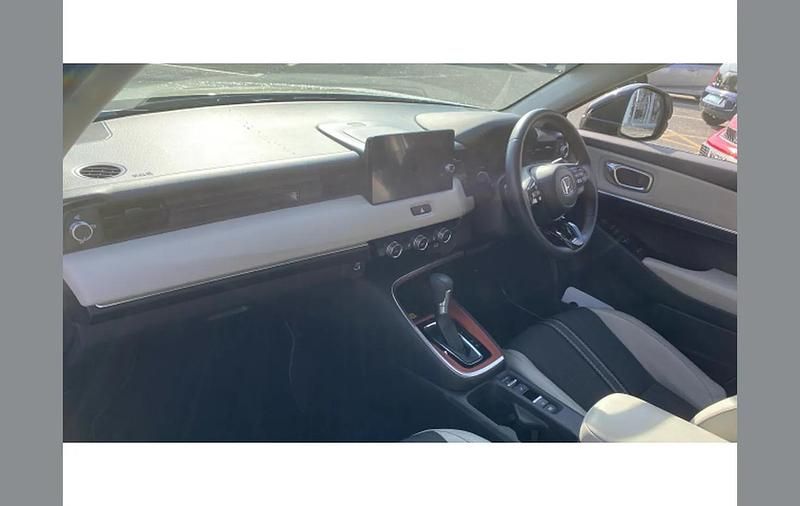 Used Honda HR-V Advance 131 HP (96 kW) 2023 White SUV