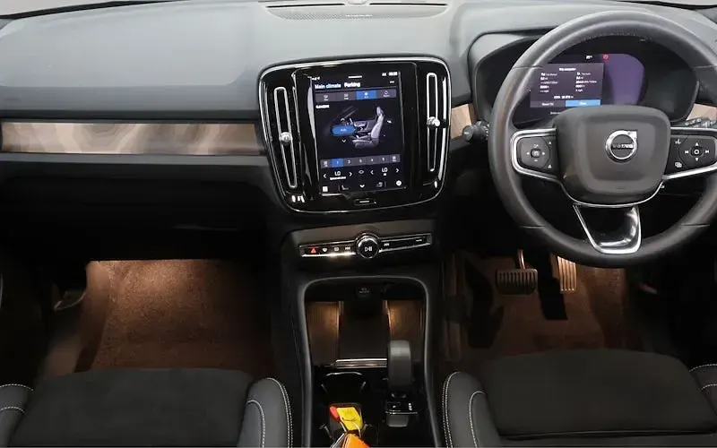 Used Volvo XC40 Ultimate 169 kW (231 HP) 2023 Silver SUV