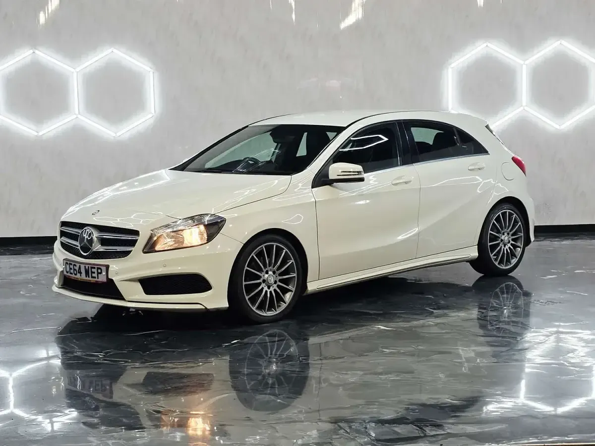 Used Mercedes A180 AMG 109 HP (80 kW) 2014 White Hatchback