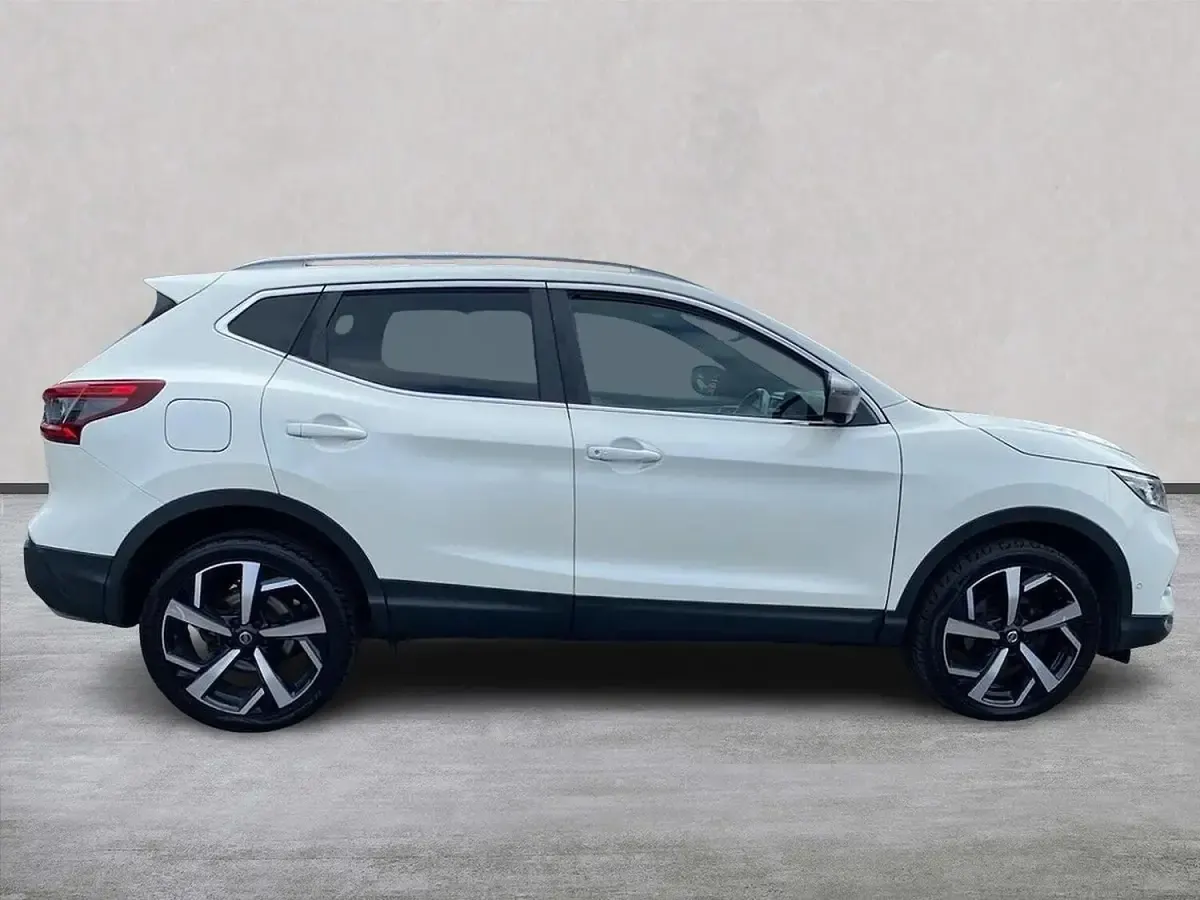 Used Nissan Qashqai Tekna+ 140 HP (102 kW) 2018 White SUV