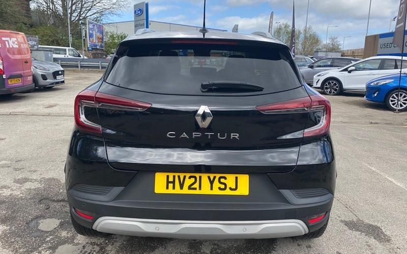 Used Renault Captur Iconic 91 HP (66 kW) 2021 Black SUV