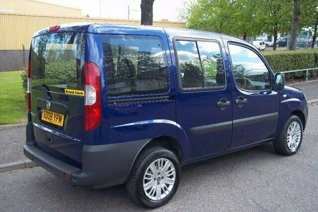 Begagnad Fiat Doblò 77 HK (56 kW) 2008 Minibuss