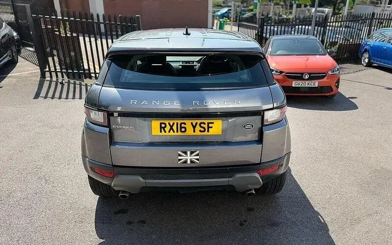 Used Land Rover Range Rover evoque SE 179 HP (131 kW) 2018 Hatchback