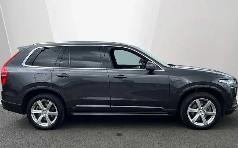 Used Volvo XC90 Core 250 HP (183 kW) 2025 SUV