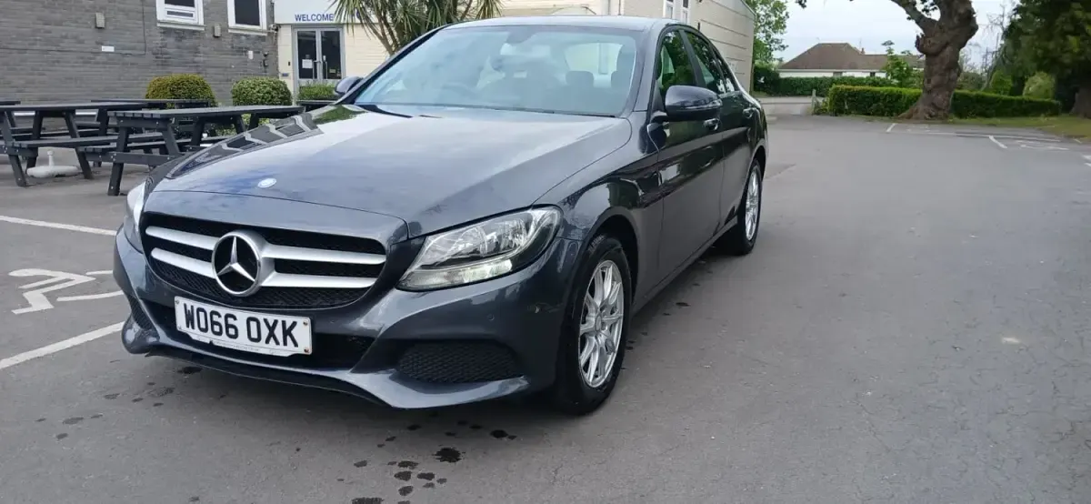 Usado Mercedes C220 Executive 2017 Cinzento Sedan