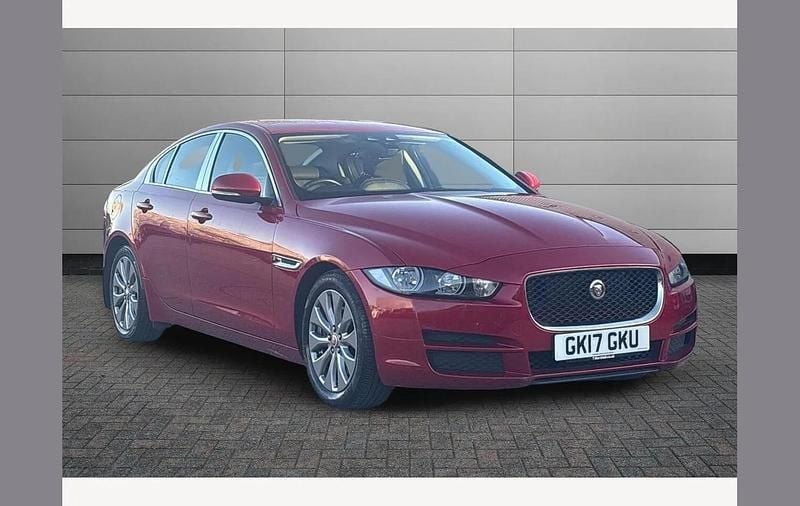 Used Jaguar XE Prestige 163 HP (119 kW) 2017 Red Sedan