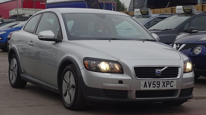 Used Volvo C30 R-Design 108 HP (79 kW) 2009 Silver Hatchback