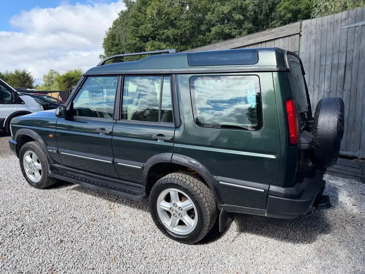 Used Land Rover Discovery 2 135 HP (99 kW) 2002 Green SUV