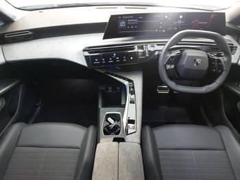 Used Peugeot e-3008 Allure 156 kW (213 HP) 2024 White SUV