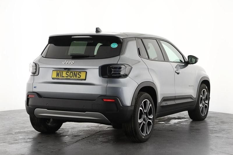 Ny Jeep Avenger Summit 114 kW (156 HK) 2026 Grå SUV