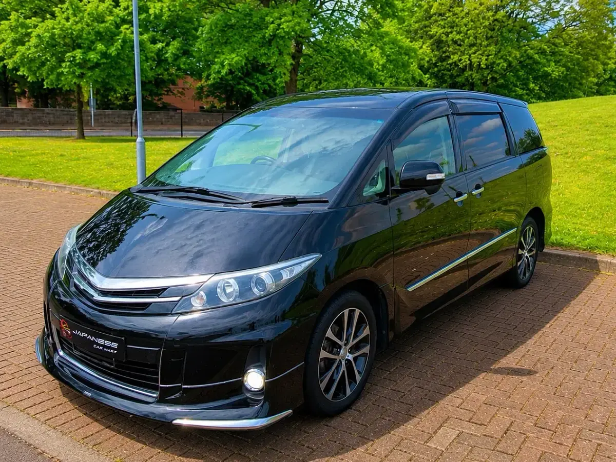 Used Toyota Estima 170 HP (125 kW) 2013 Black MPV