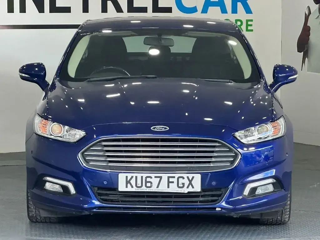 Used Ford Mondeo Zetec 120 HP (88 kW) 2017 Blue Hatchback
