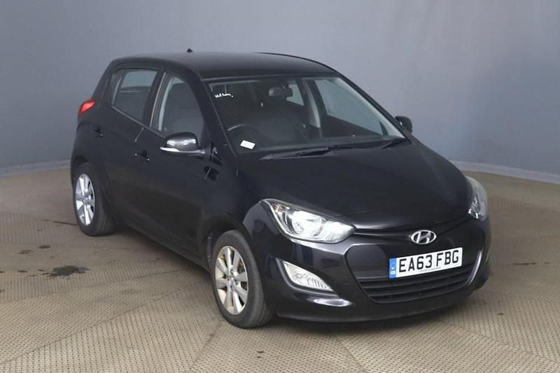 Black Used 2013 Hyundai i20 Active Hatchback | £3,500 (Fair price) - Image 1/1