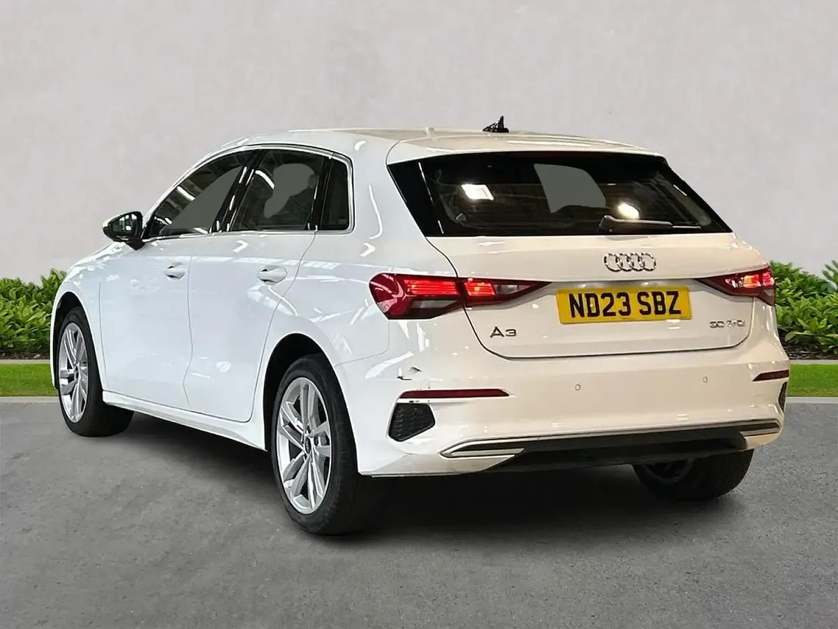 Used Audi A3 Sportback Sport 110 HP (80 kW) 2023 White Hatchback