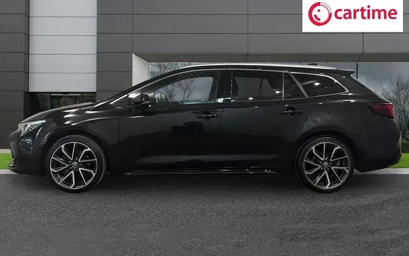 Used Toyota Corolla 196 HP (144 kW) 2025 Estate