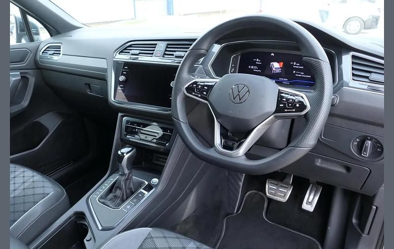 Used VW Tiguan Allspace Elegance 150 HP (110 kW) 2022 Grey SUV