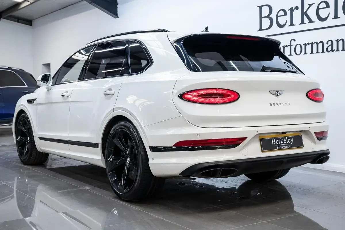 Used Bentley Bentayga 2024 White SUV
