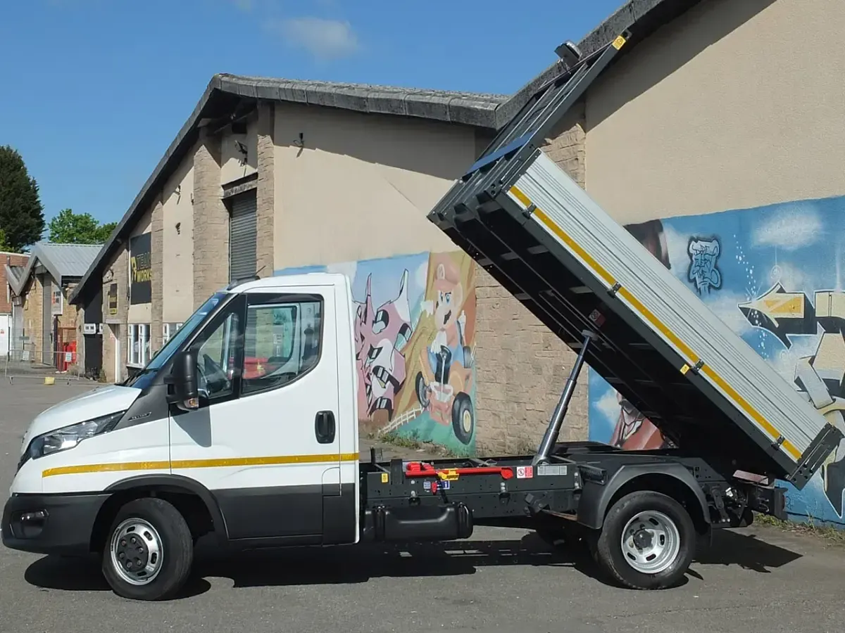 Used Iveco Daily 136 HP (100 kW) 2023 White