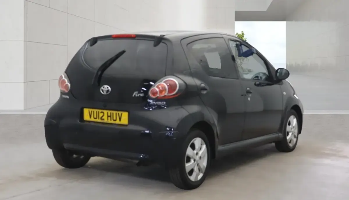 Used Toyota Aygo 68 HP (50 kW) 2012 Black Hatchback