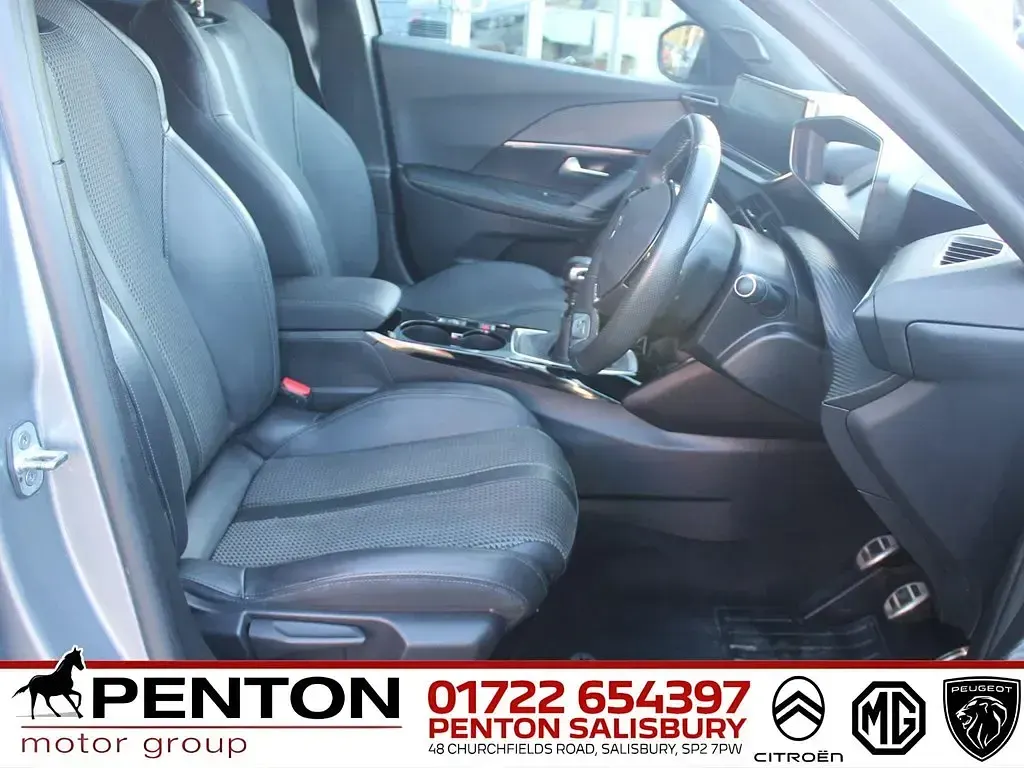 Used Peugeot 2008 GT 130 HP (95 kW) 2022 Grey SUV