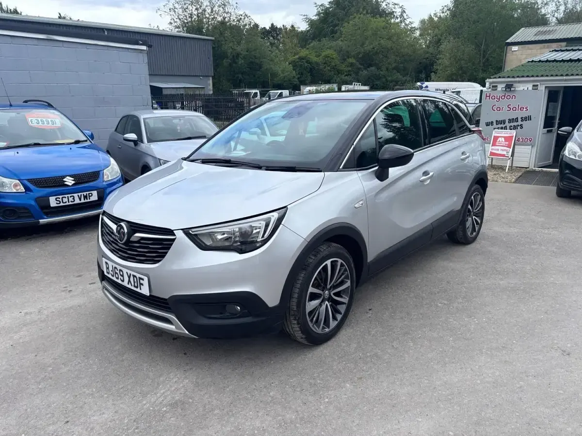 Used Vauxhall Crossland X Elite 83 HP (61 kW) 2019 Silver SUV